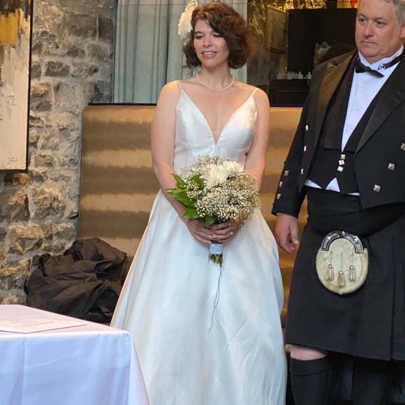 Wedding dress - Picture 5 of 5